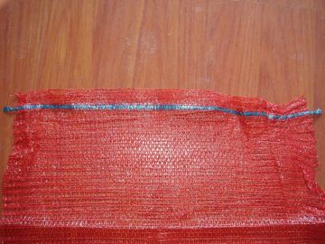 Rotes Plastik-Baggs, das Paletten-Ausdehnungs-Verpackung 18gsm-45gsm Tomoto Baggs fängt